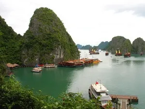 Hãy khẩn trương bầu chọn Vịnh Hạ Long